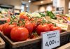 Pomodori, dal campo al supermercato il prezzo quasi raddoppia: Codici Lombardia chiede trasparenza