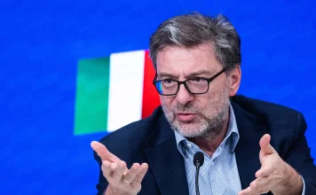 Giorgetti : «Va difesa la biodiversità bancaria».
