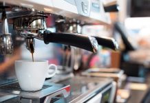 Bar in Lombardia, quasi 5mila imprese in meno: l’allarme Confesercenti