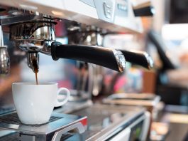 Bar in Lombardia, quasi 5mila imprese in meno: l’allarme Confesercenti