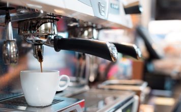 Bar in Lombardia, quasi 5mila imprese in meno: l’allarme Confesercenti