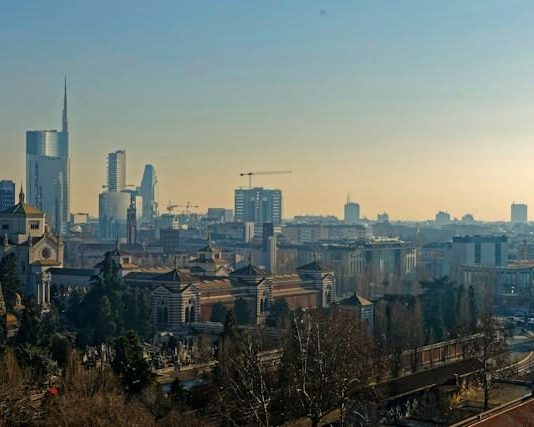 Casa a Milano: come sfruttare lo spazio in altezza negli appartamenti compatti
