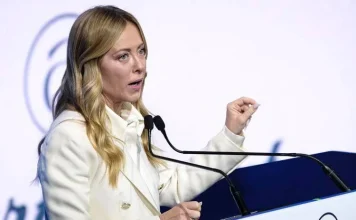 Manovra 2027, Meloni: «Lavoro di squadra». Taglio delle tasse e sostegno a Kiev